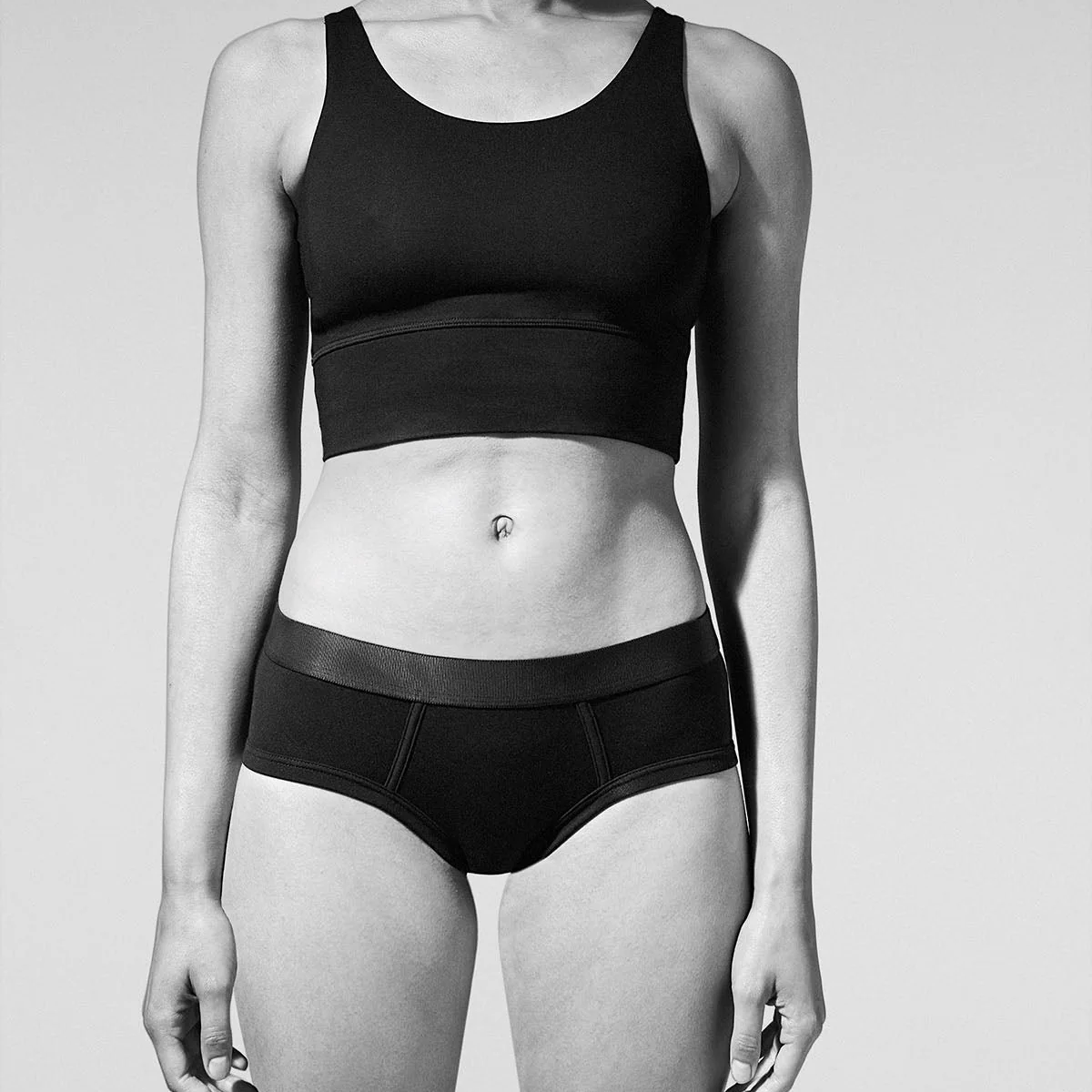 W Y-BRIEF- BLACK