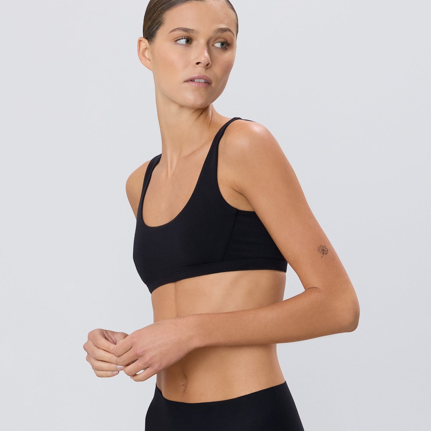 SCOOP NECK BRA