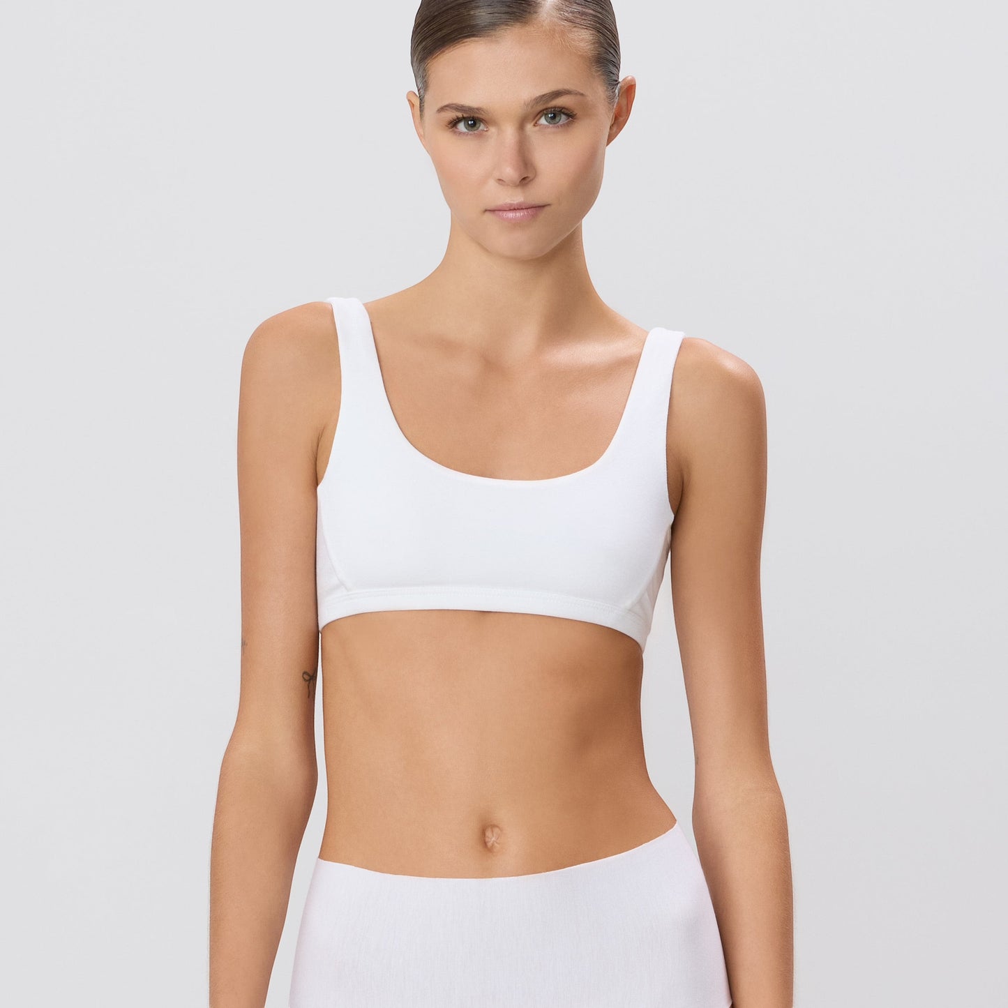 SCOOP NECK BRA